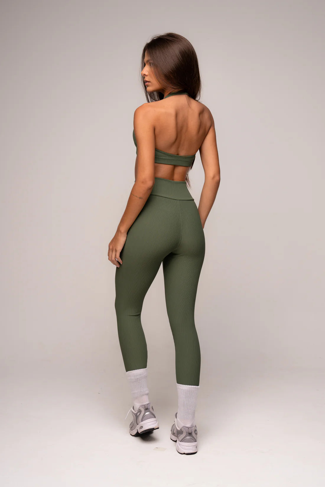 Conjunto Legging e Top Frente Única Blackout Verde Oliva