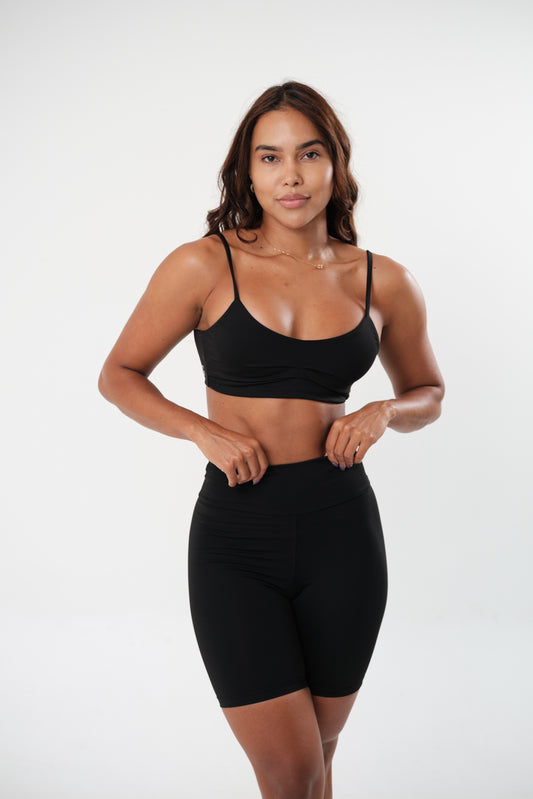 Conjunto Bermuda e Top Essentials Preto