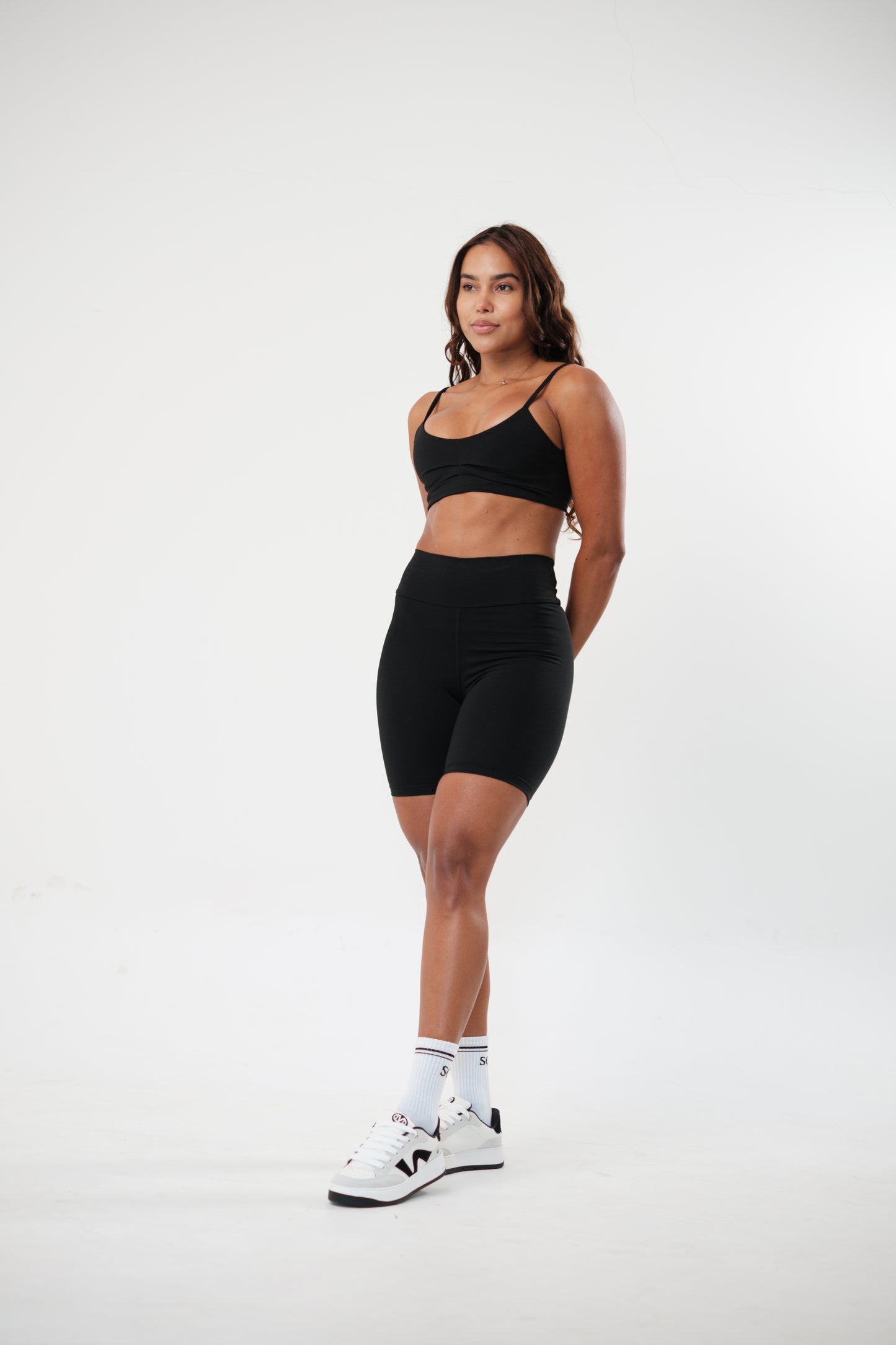 Conjunto Bermuda e Top Essentials Preto