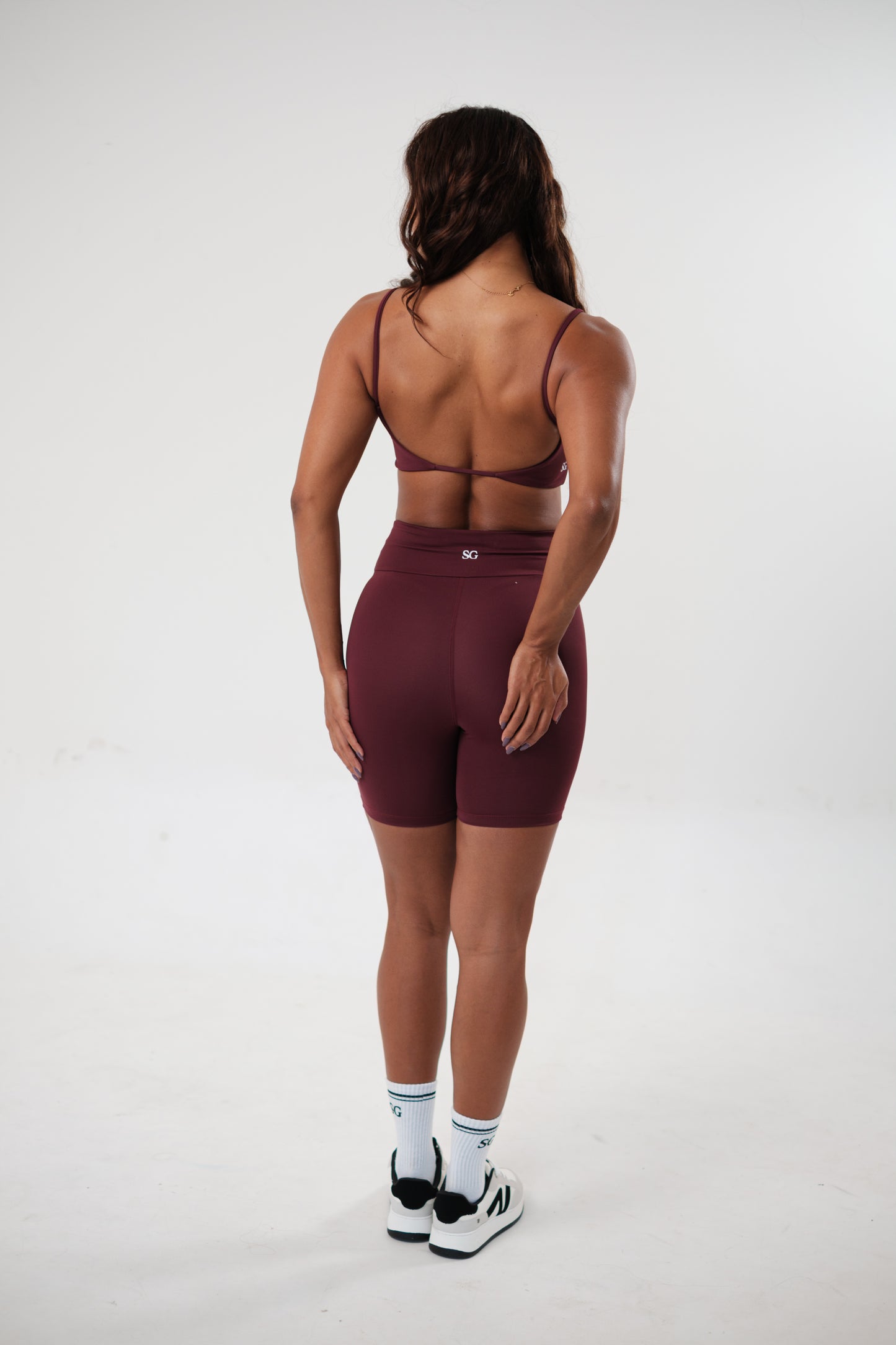 Conjunto Bermuda e Top Essentials Vinho