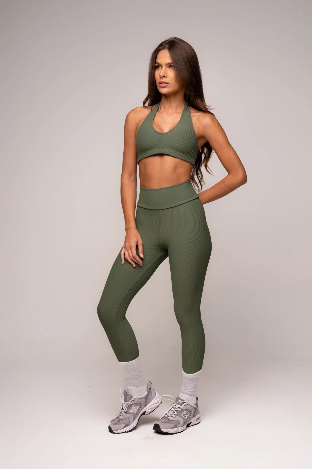 Conjunto Legging e Top Frente Única Blackout Verde Oliva