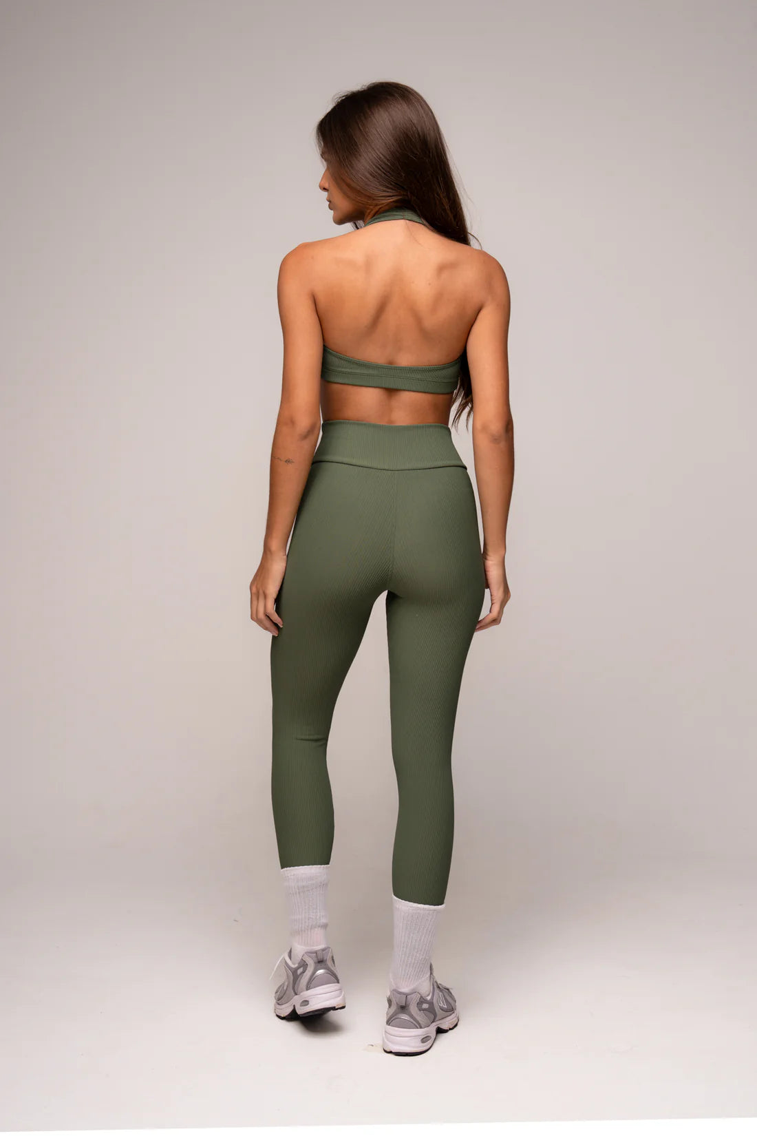 Conjunto Legging e Top Frente Única Blackout Verde Oliva