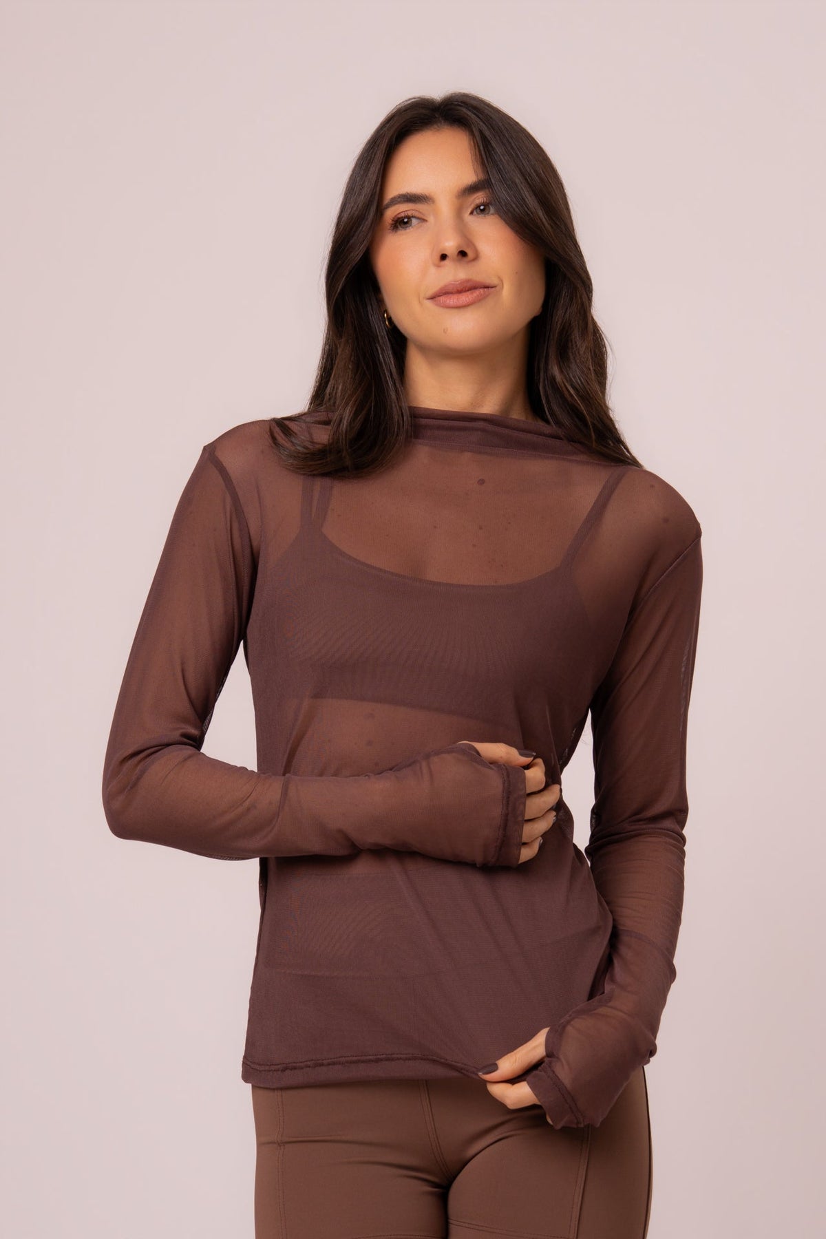 Blusa de Tule Manga Longa com Abertura para Dedo Chocolate